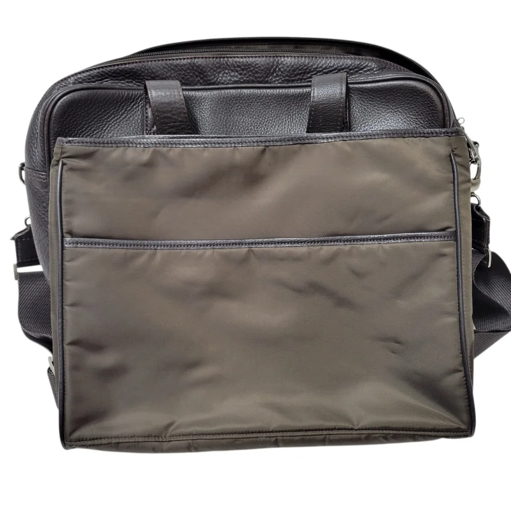 BOSCA Genuine Soft Pebbled Leather Briefcase Messenger Crossbody Laptop Bag